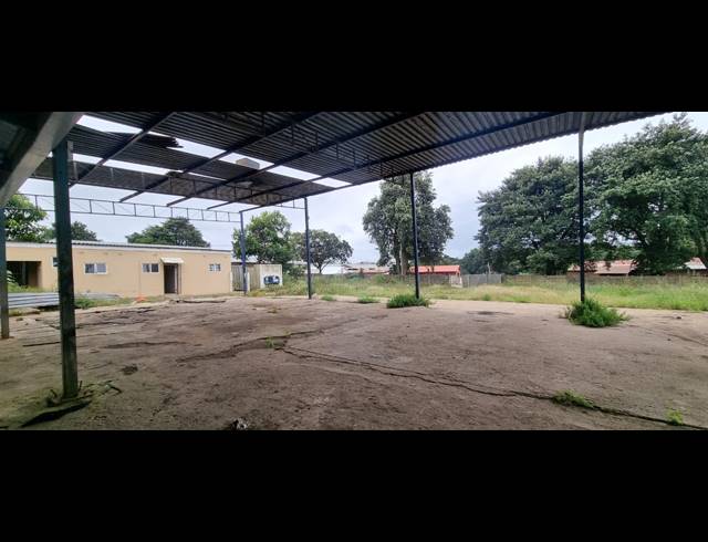 M² WORKSHOP FOR SALE IN ESHOWE